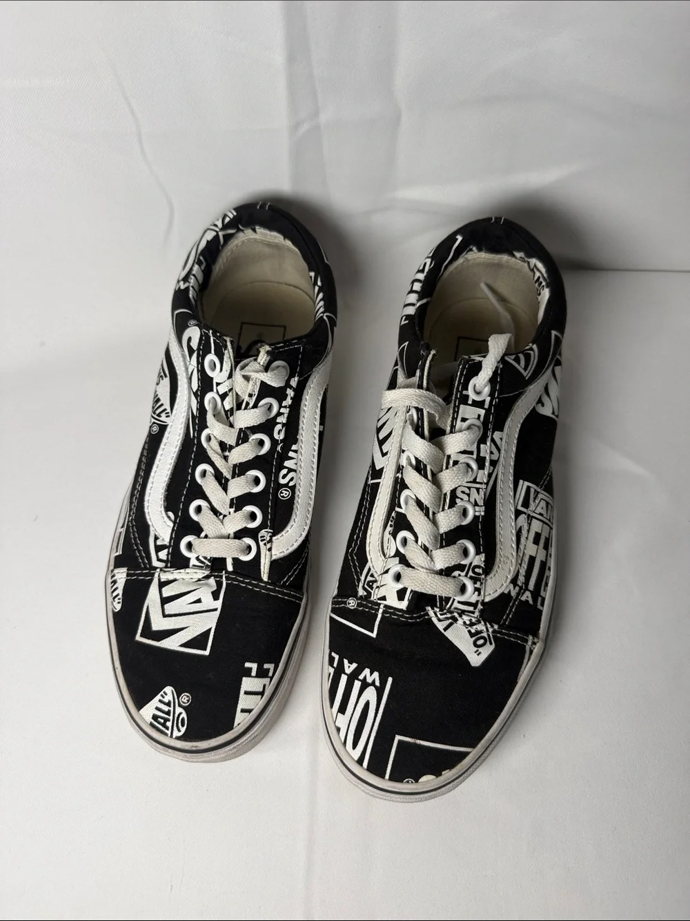 VANS Black and White Graphic Low-Top Sneakers
